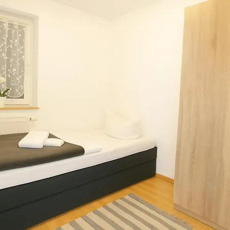 Apartment Sunnyhome Monteurwohnungen Und Nahe Regensburg *